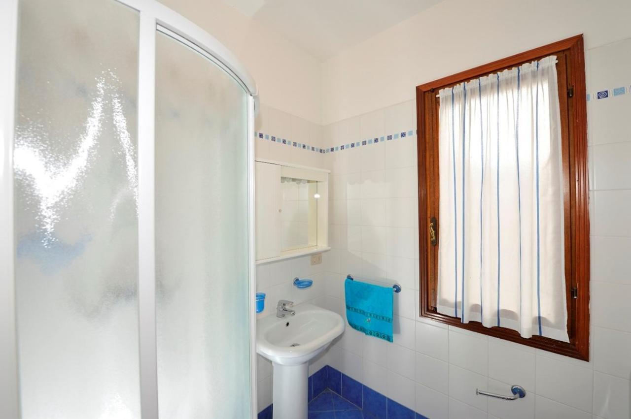 Amazing Villa With Private Garden In Bibione Buitenkant foto
